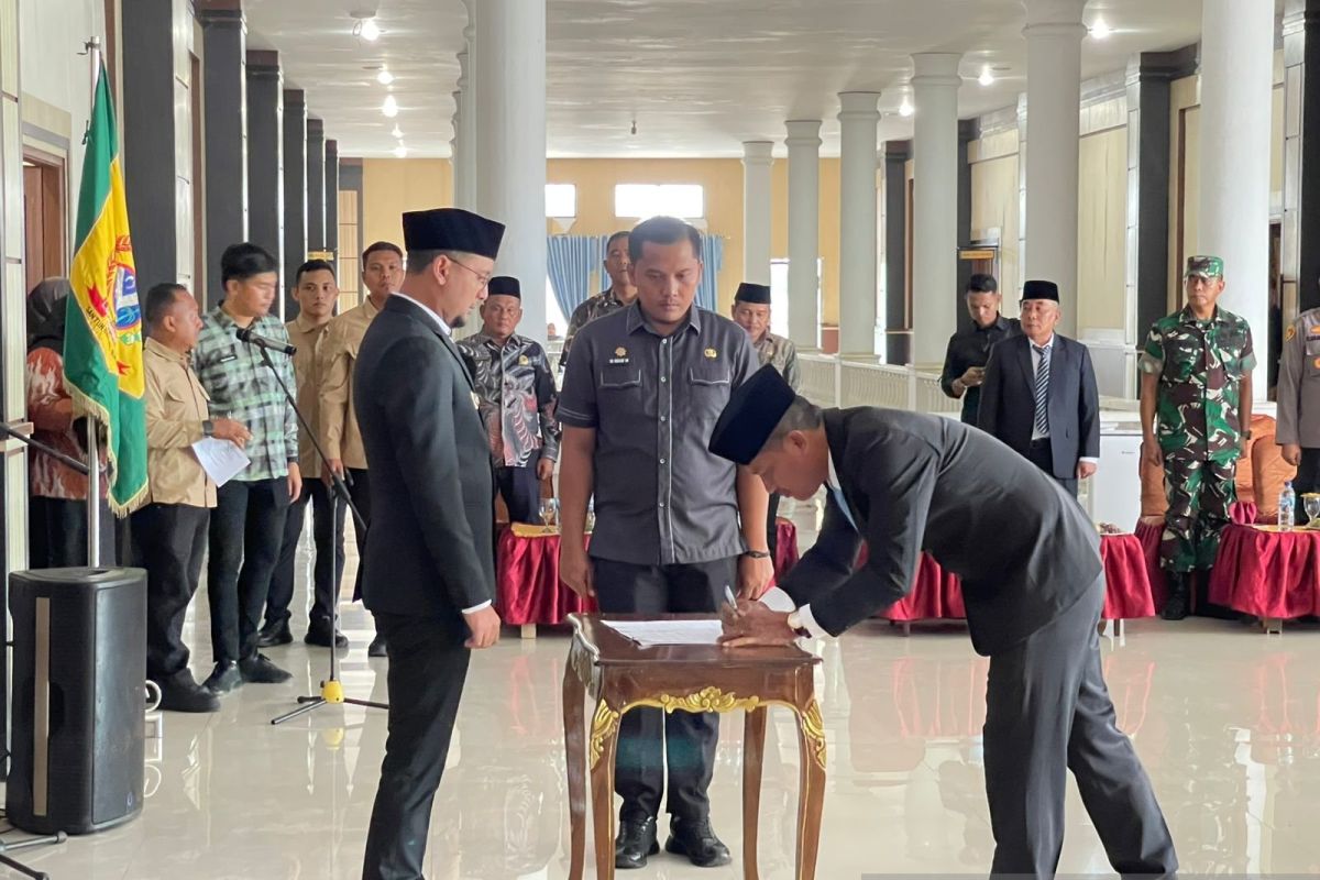 Muhammad Reza Pahlevi penjabat Sekretaris Daerah Labuhanbatu Selatan