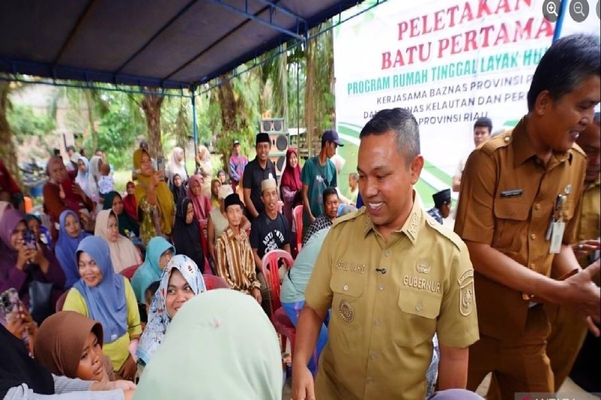 GALERI FOTO - Kembali Wujudkan Janji: Gubernur Wahid Resmikan Rumah Layak Huni di Sungai Geniot Dumai