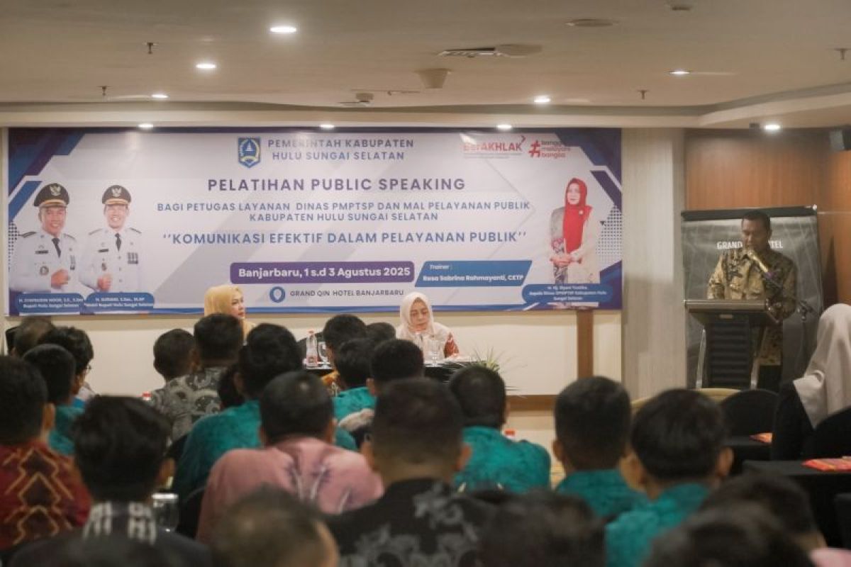 Bupati HSS : Pelatihan wujudkan layanan publik ramah dan profesional