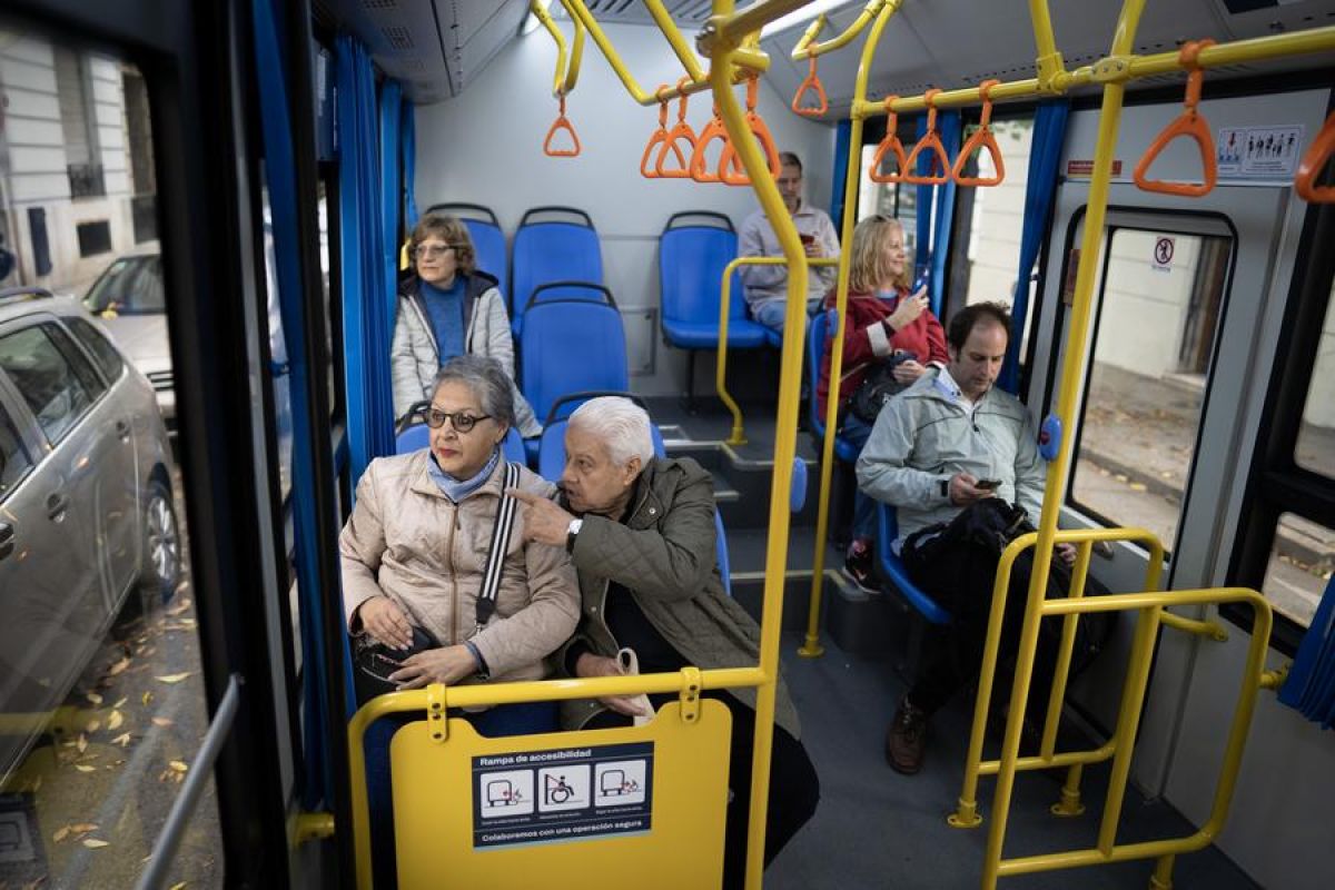 Buenos Aires luncurkan Jalur bus listrik dengan kendaraan buatan China