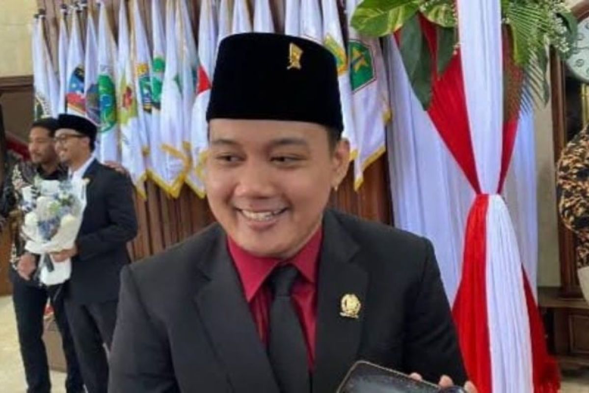 Legislator Jatim imbau kaji ulang kebijakan bebas pajak kendaraan listrik