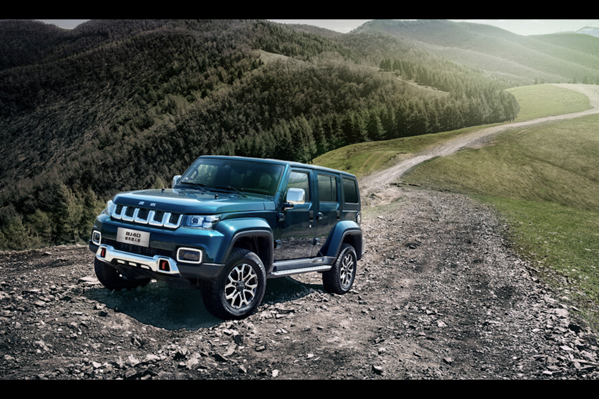 Diskon hingga puluhan juta, ini spesifikasi BJ40 Plus dan X55 II