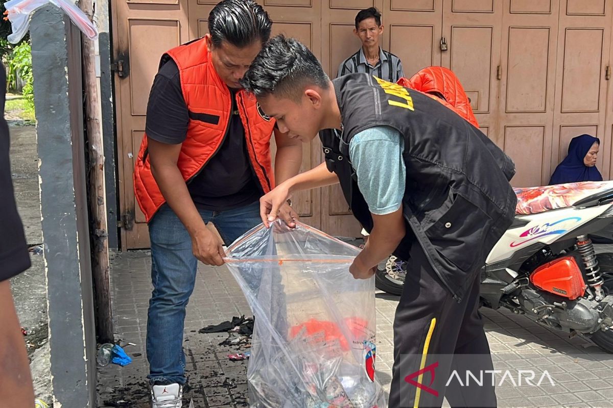 Empat orang tewas terpanggang dalam kebakaran ruko di Pekanbaru