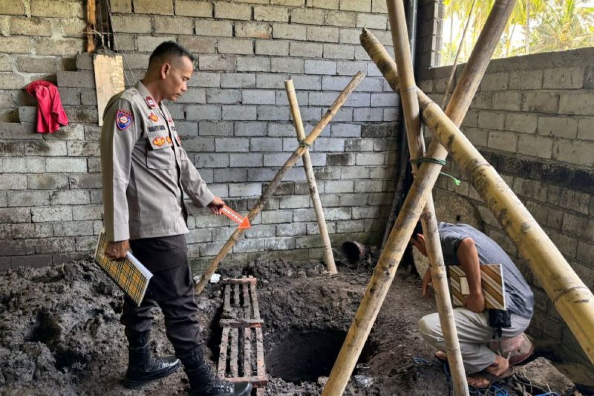 Penggali sumur di Lombok Timur tewas tertimbun lumpur