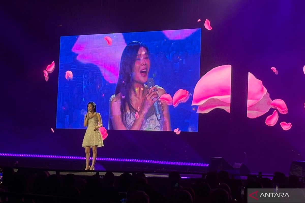 Lyn minta penggemar tak sedih karena lagunya banyak bahas perpisahan