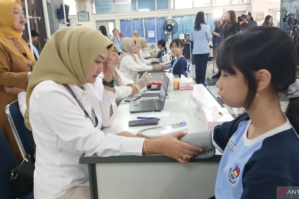 Ratusan pelajar SMPK Penabur di Tangerang jalani CKG tahap pertama