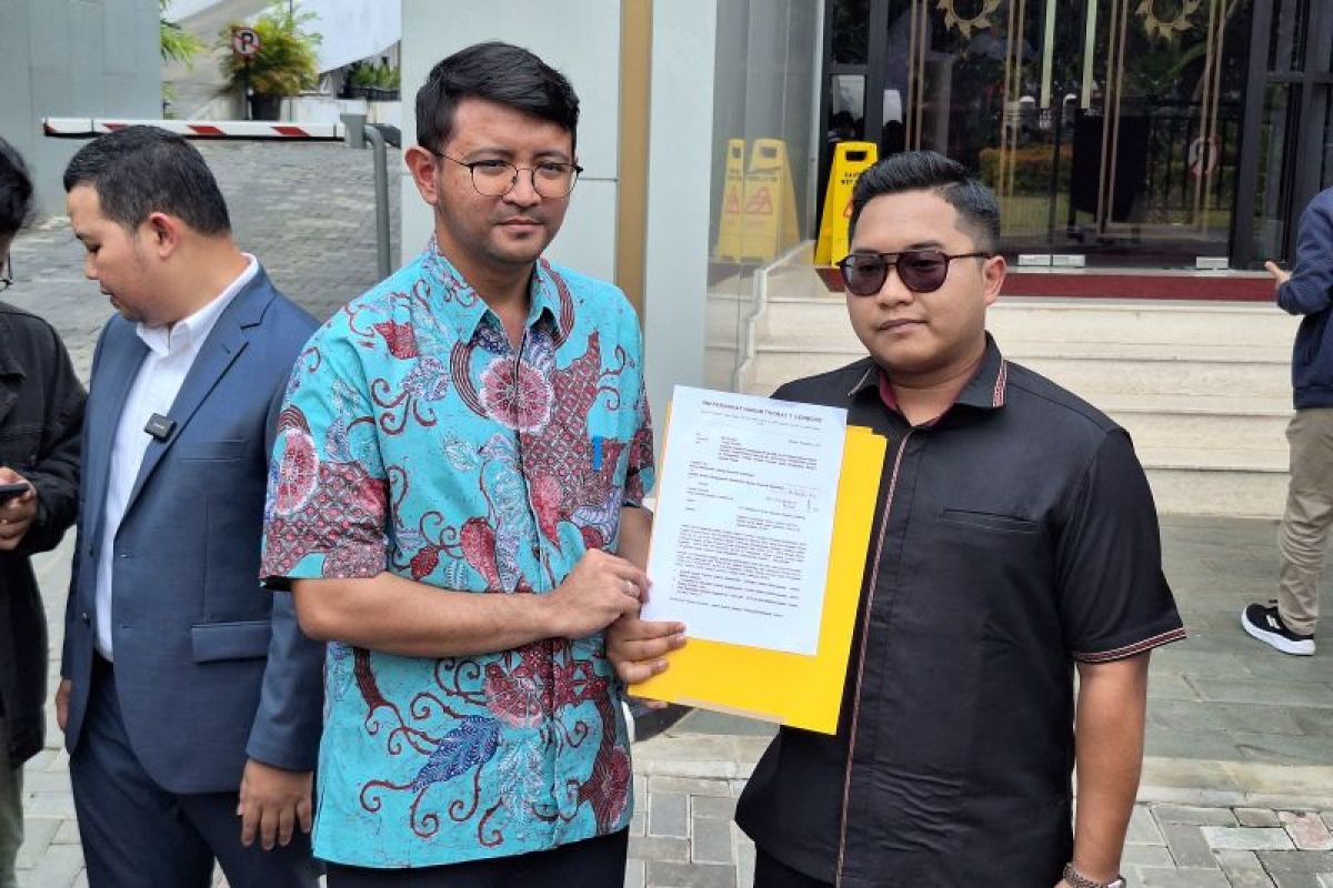 Tom Lembong laporkan tiga hakim yang vonis dirinya ke MA