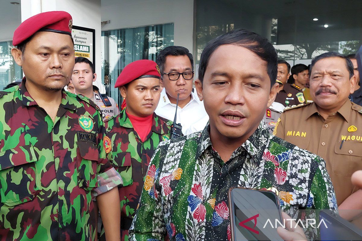 Menhut Raja Juli gelar gerakan penghijauan di Kampus UMB