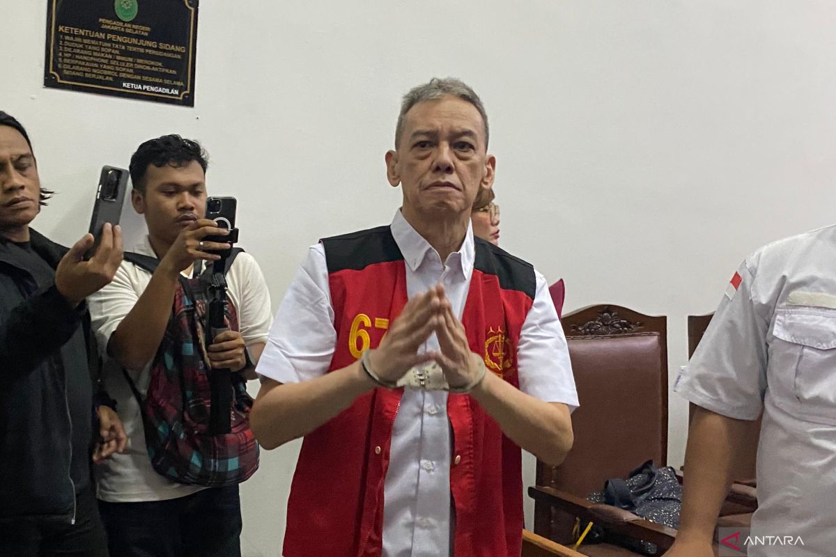 Fariz RM siap jalani persidangan usai dituntut enam tahun penjara