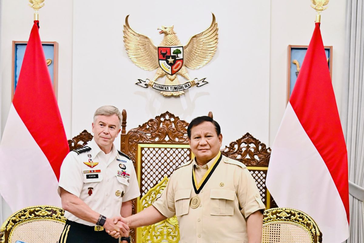 President Prabowo receives US SOCOM Medal for boosting defense ties