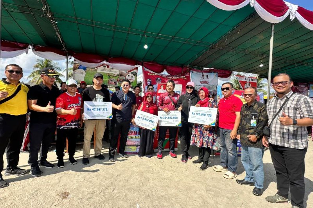 BPJS Ketenagakerjaan serahkan klaim santunan Rp428 juta ke ahli waris peserta kegiatan Aik Bakung di Basel