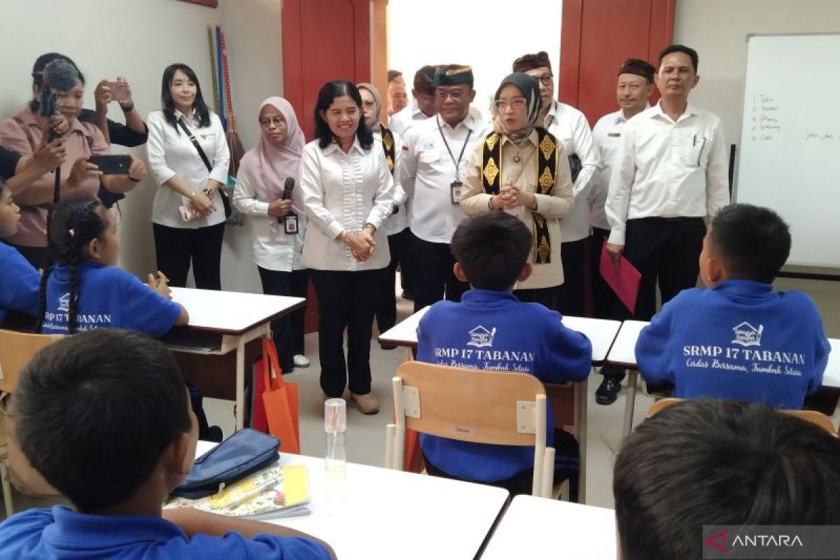 Menteri PAN RB fasilitasi kebutuhan guru di sekolah rakyat