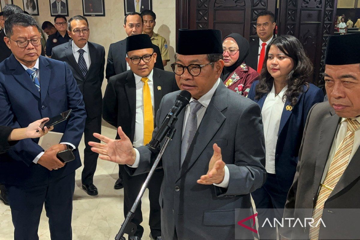 Pramono akan tindaklanjuti laporan anak putus sekolah di Jakarta