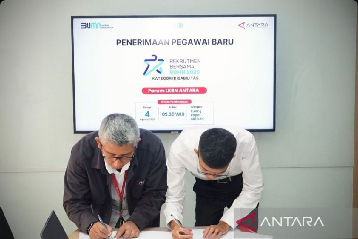 Tiga pegawai lulusan rekrutmen bersama BUMN kategori disabilitas tahun 2025 mulai bertugas di ANTARA