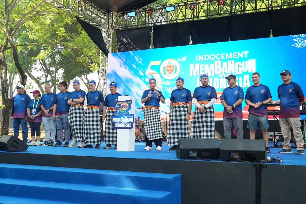 Indocement libatkan 50 seniman galang dana bangun rumah tukang