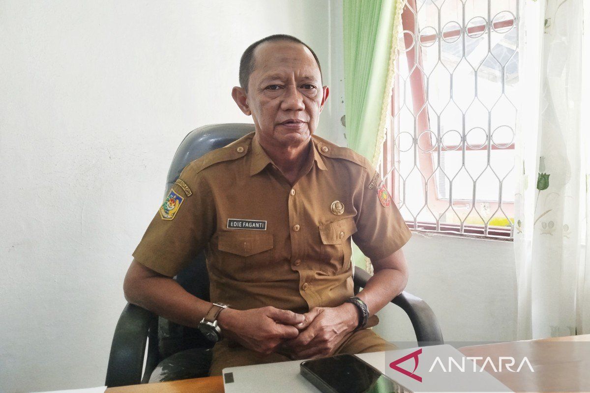 Kesbangpol Kobar serukan pengibaran bendera merah putih