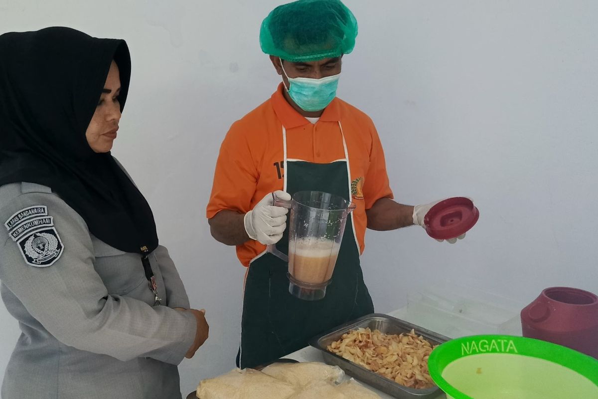 Lapas Banda Neira ajari narapidana membuat sirup pala bernilai ekonomi