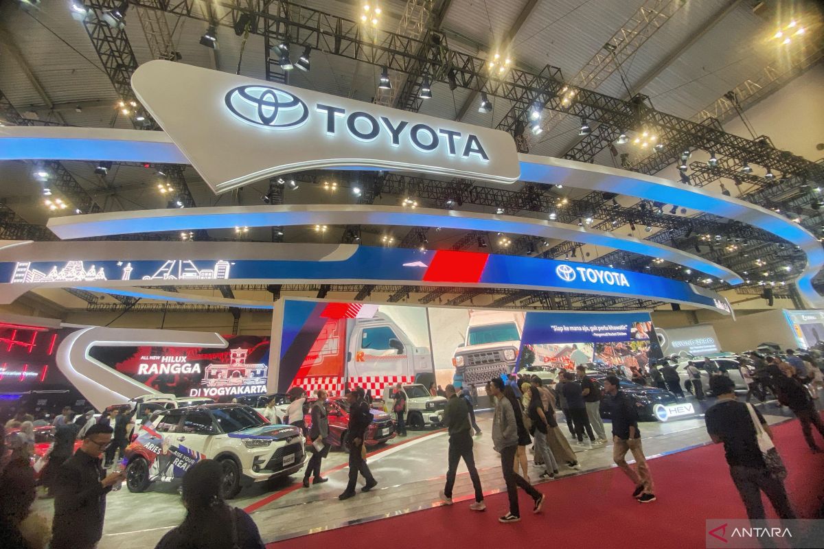 Toyota pamerkan mobil-mobil laris selama GIIAS 2025