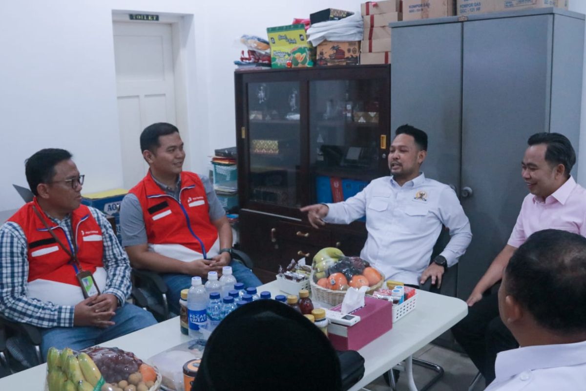 Anggota DPR usulkan distribusi BBM gunakan kereta api di Jember