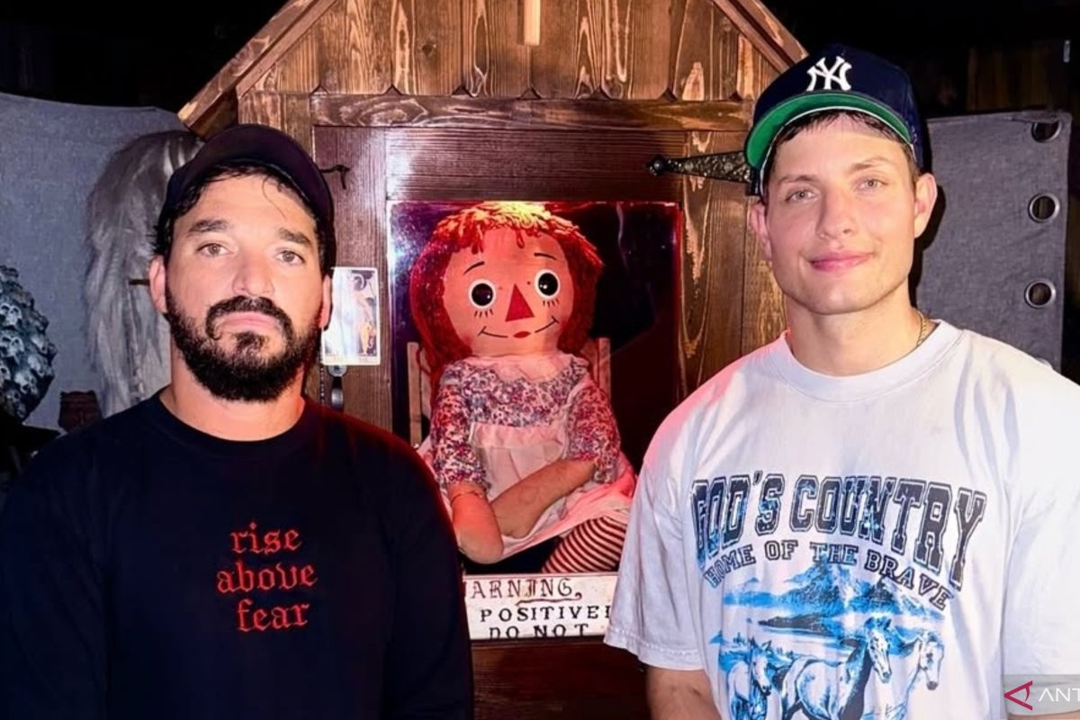 Komedian Matt Rife beli rumah pasangan Ed dan Lorraine Warren