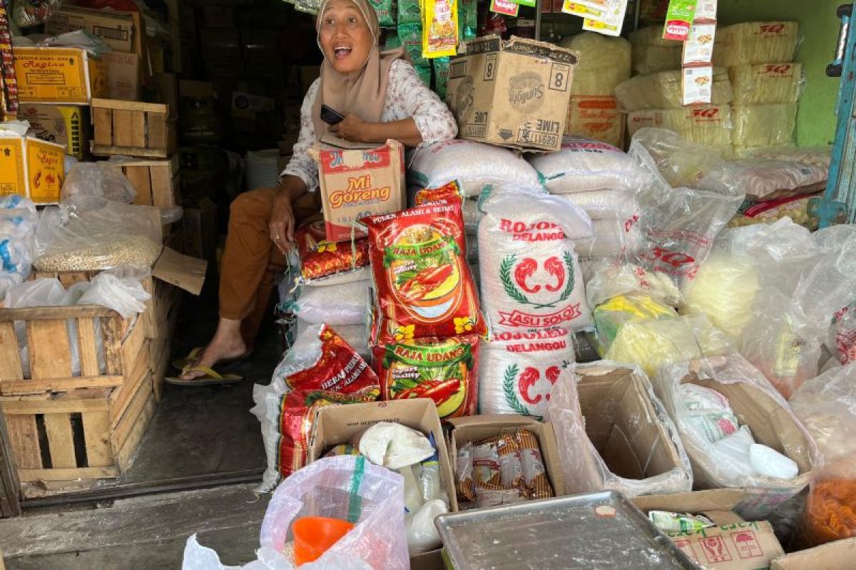 Pedagang di Bandarlampung sebut terjadi kenaikan pembelian beras oleh konsumen