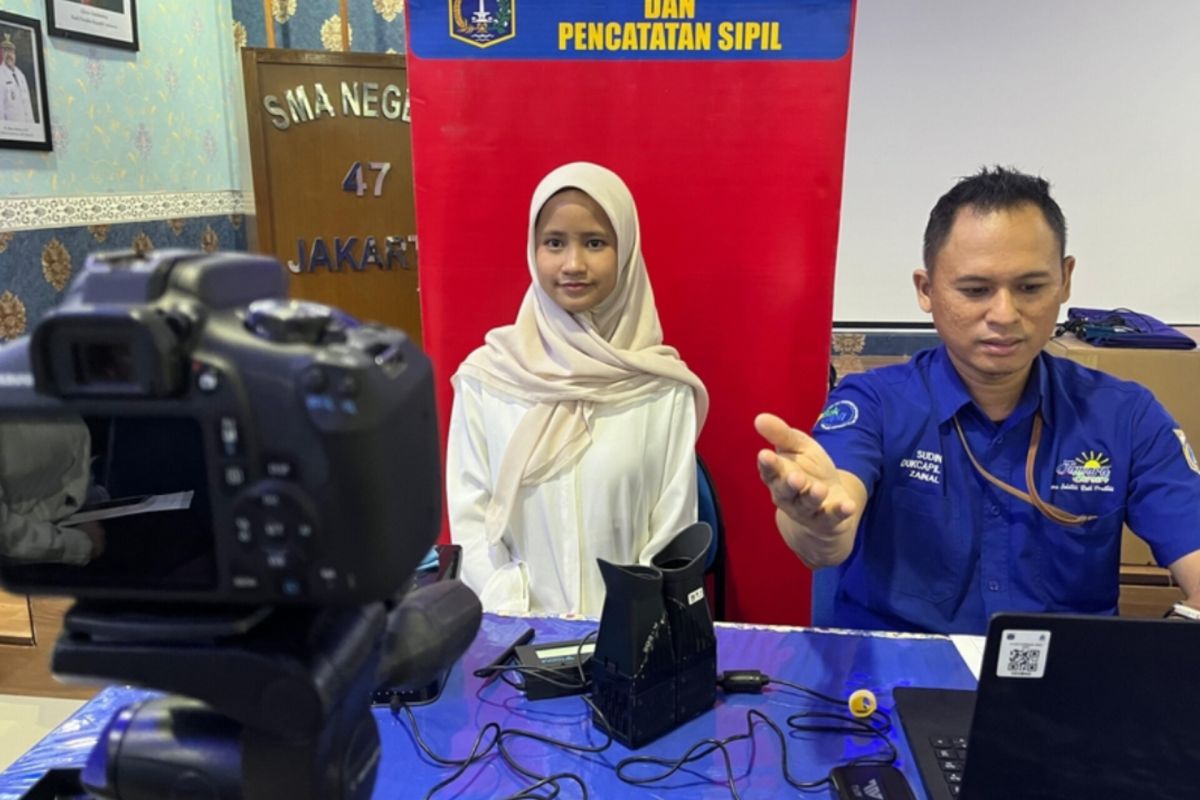 Dukcapil Jaksel beri layanan adminduk di SMAN 47 Jakarta