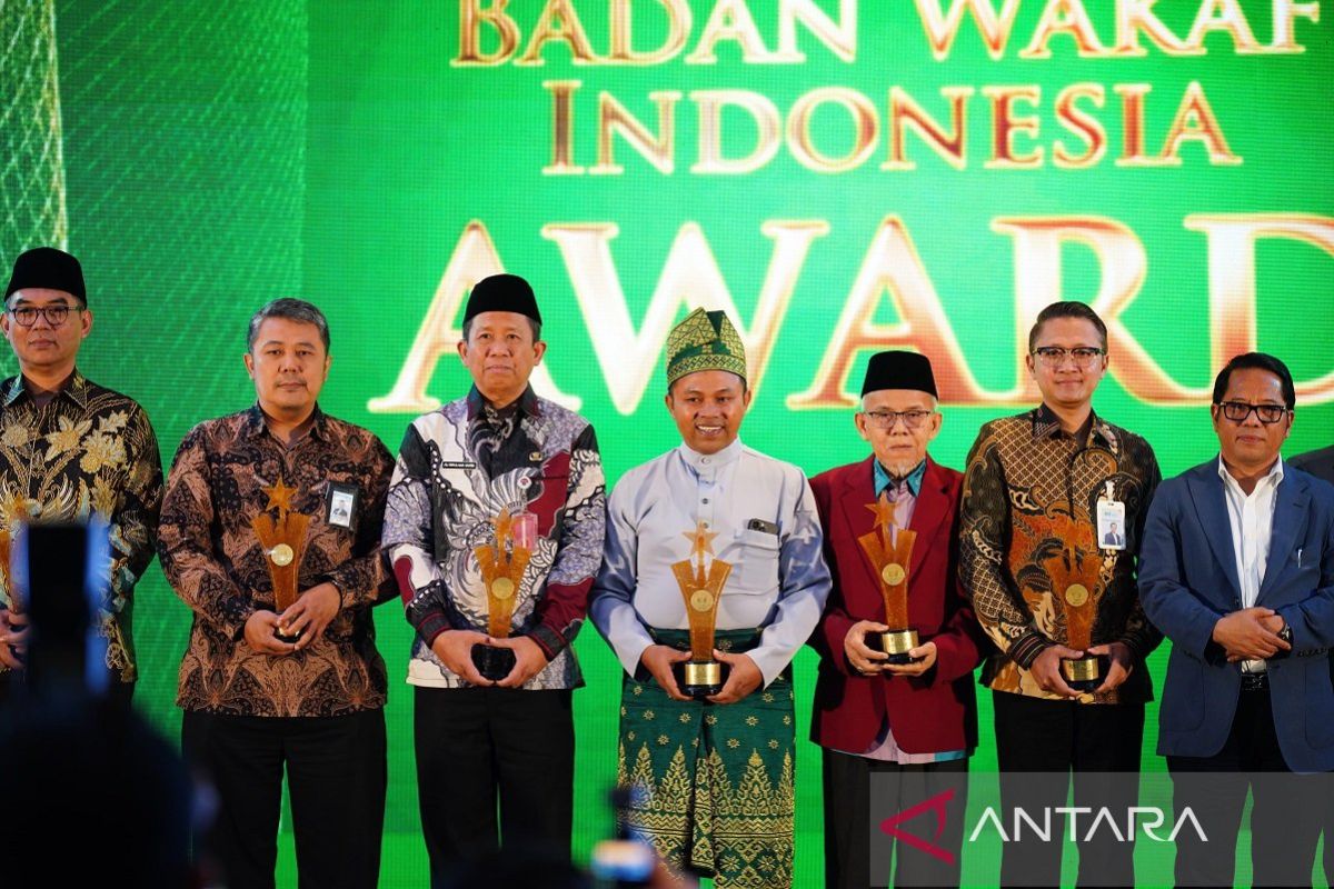 Gubri Abdul Wahid Raih BWI Awards 2025 untuk Indek Wakaf Tertinggi