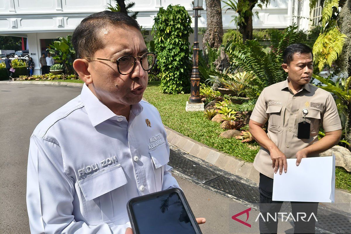 Tanggapi kafe, Menbud Fadli Zon: Tarif royalti musik terjangkau