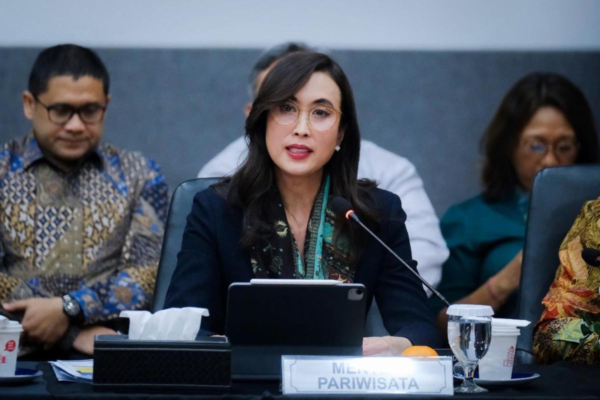 Menpar: Sektor pariwisata berkontribusi besar pada pertumbuhan ekonomi