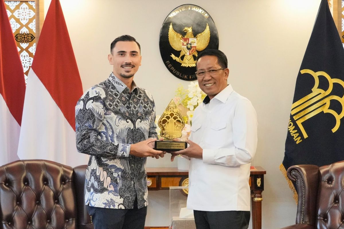 Menkum: Proses Vincent Verhaag jadi WNI cepat karena dokumen lengkap