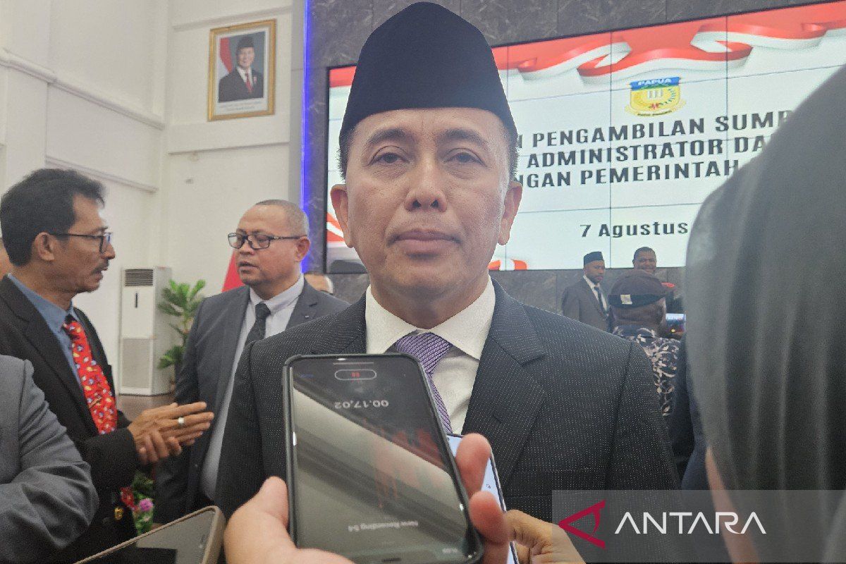 Pj Gubernur Papua minta warga tunggu hasil PSU melalui putusan KPU