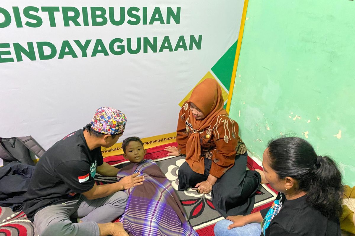 Baznas Sidrap gelar khitanan massal untuk 100 anak
