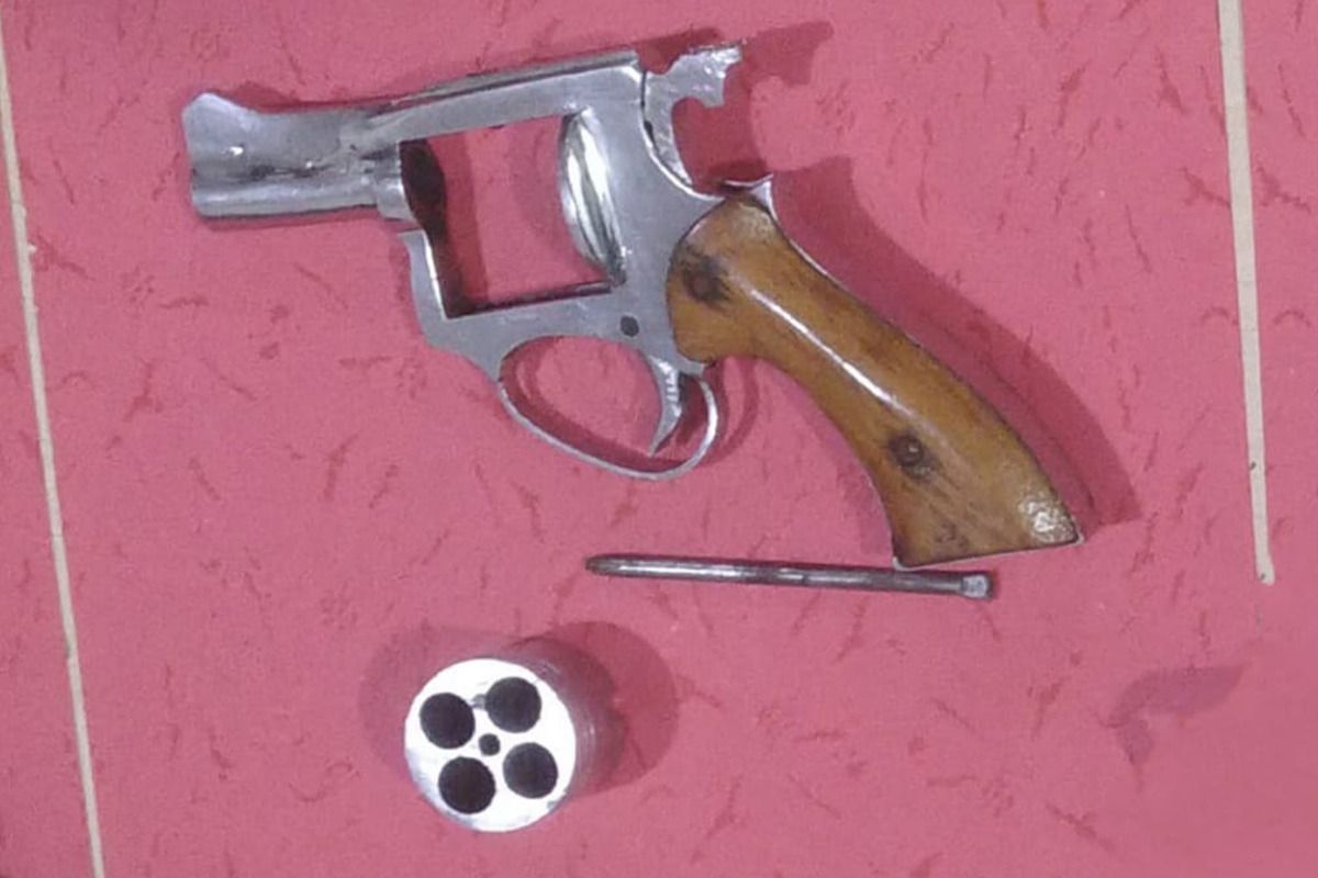 Polisi tangkap empat orang atas kasus sabu dan senpi rakitan di Metro