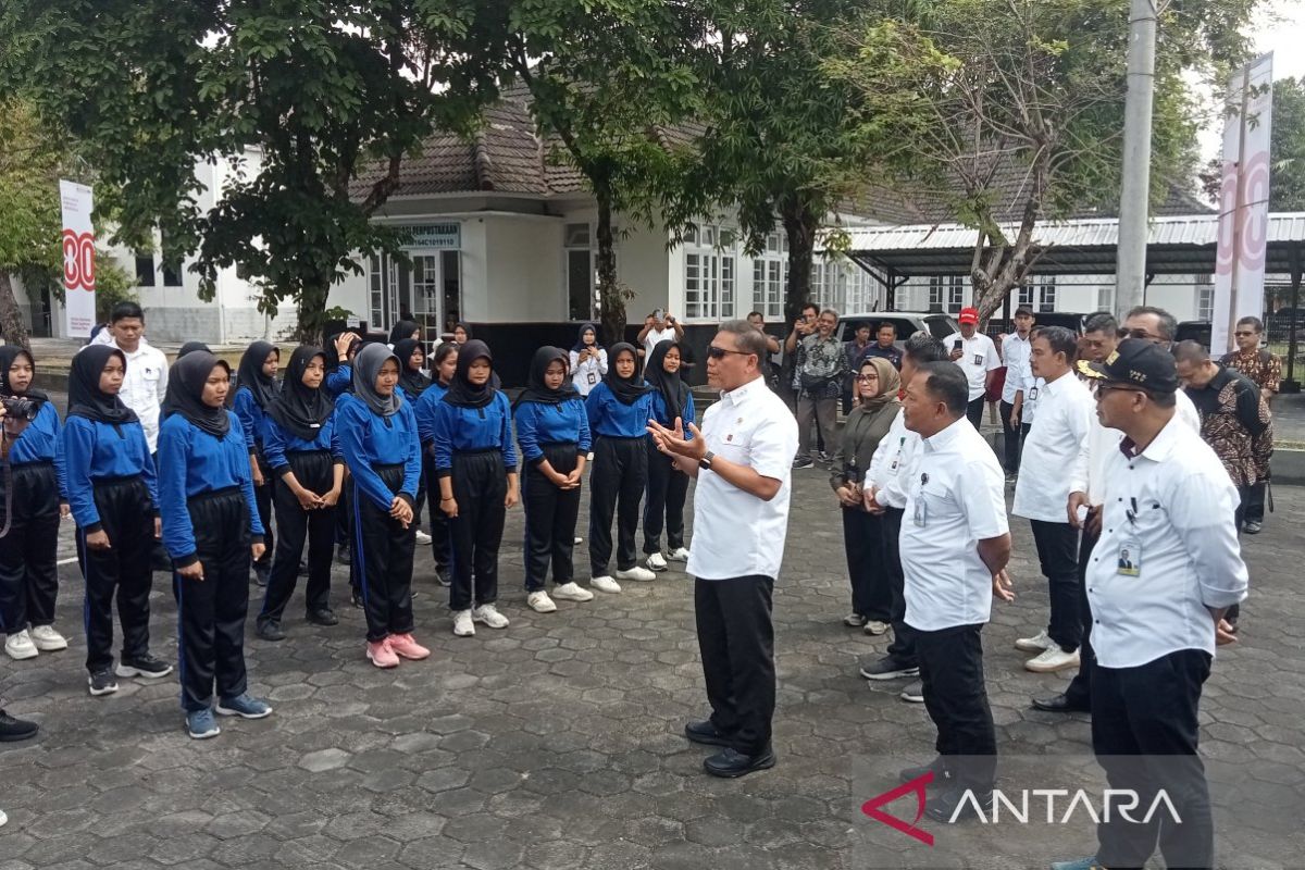 Kepala Staf Kepresidenan kunjungi Sekolah Rakyat Menengah Atas Bantul