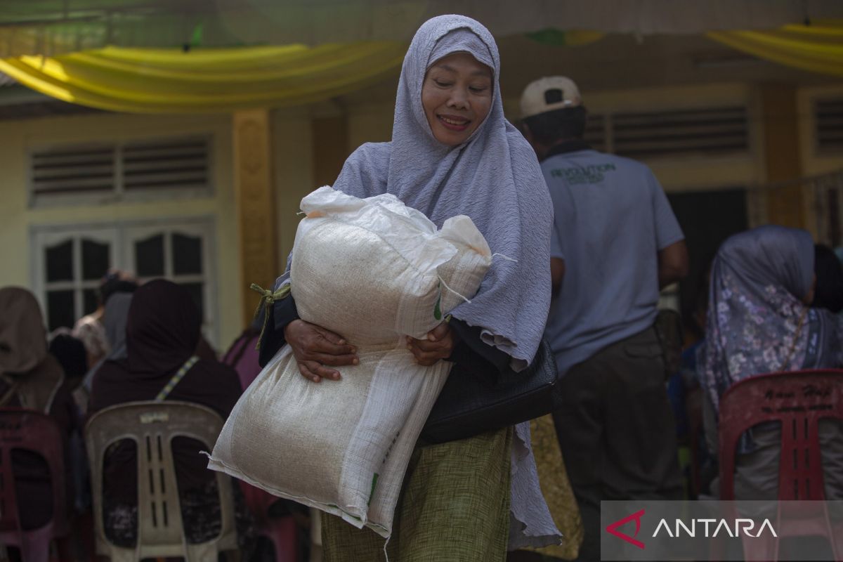 Syarat dan cara cek bansos beras 10kg