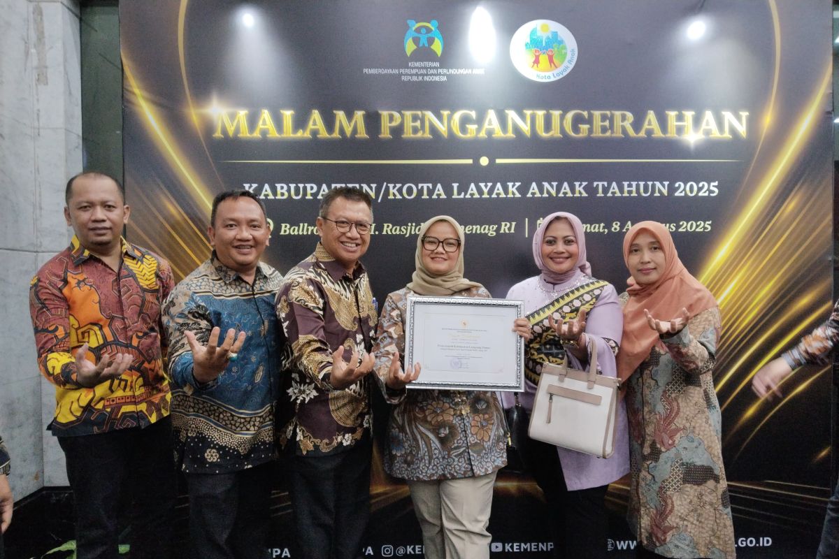 Bupati Ela terima penghargaan KLA, Lampung Timur konsisten lindungi hak anak