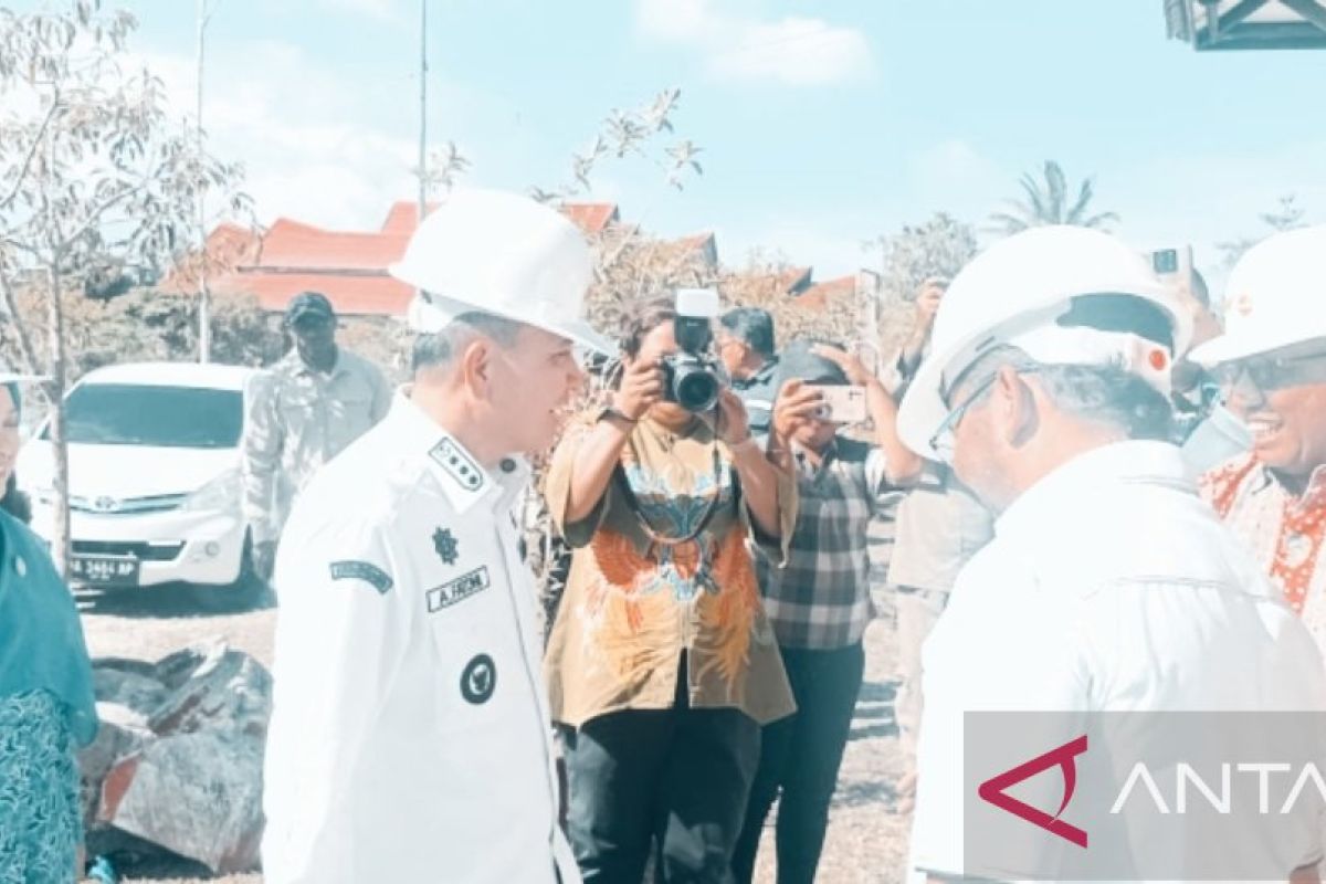 Disdik Biak bantu tenaga guru mengajar di Sekolah Rakyat