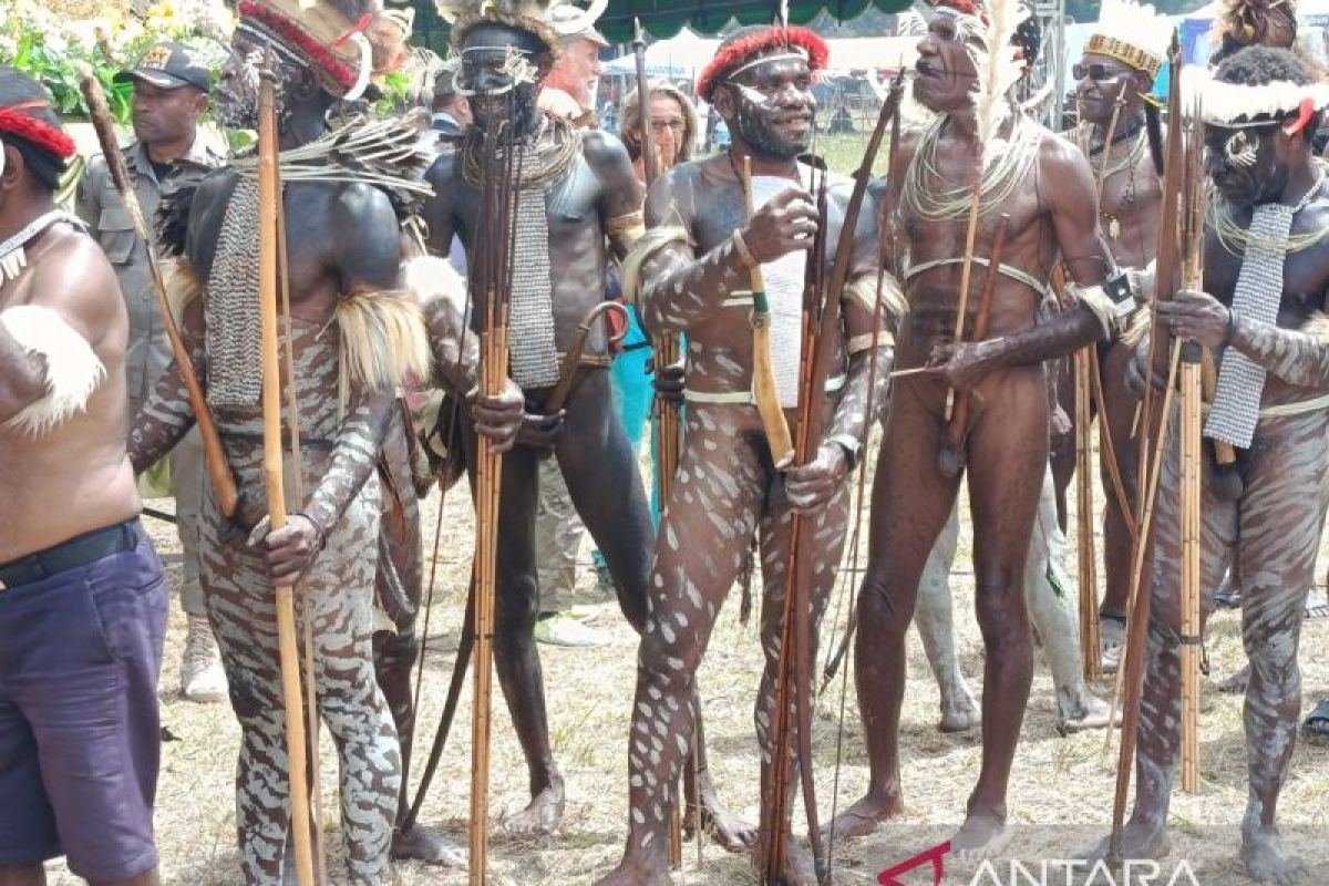 Melestarikan Koteka bersama perayaan 80 tahun Indonesia merdeka
