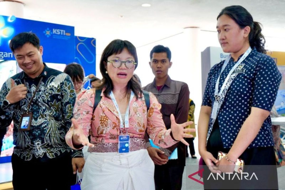 Kemarin, MBG tingkatkan kemampuan matematika dan KBBI manfaatkan AI