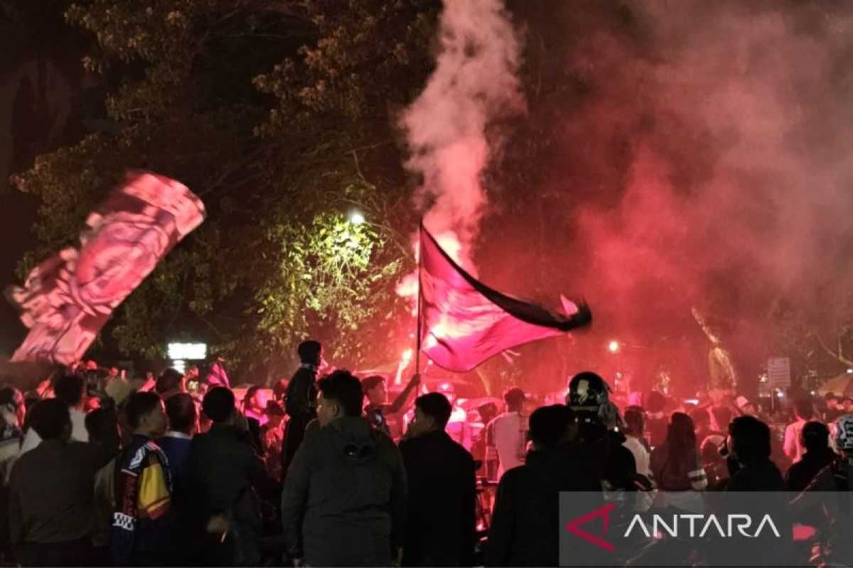 Jelang HUT Arema, sejumlah titik di Kota Malang dipadati suporter
