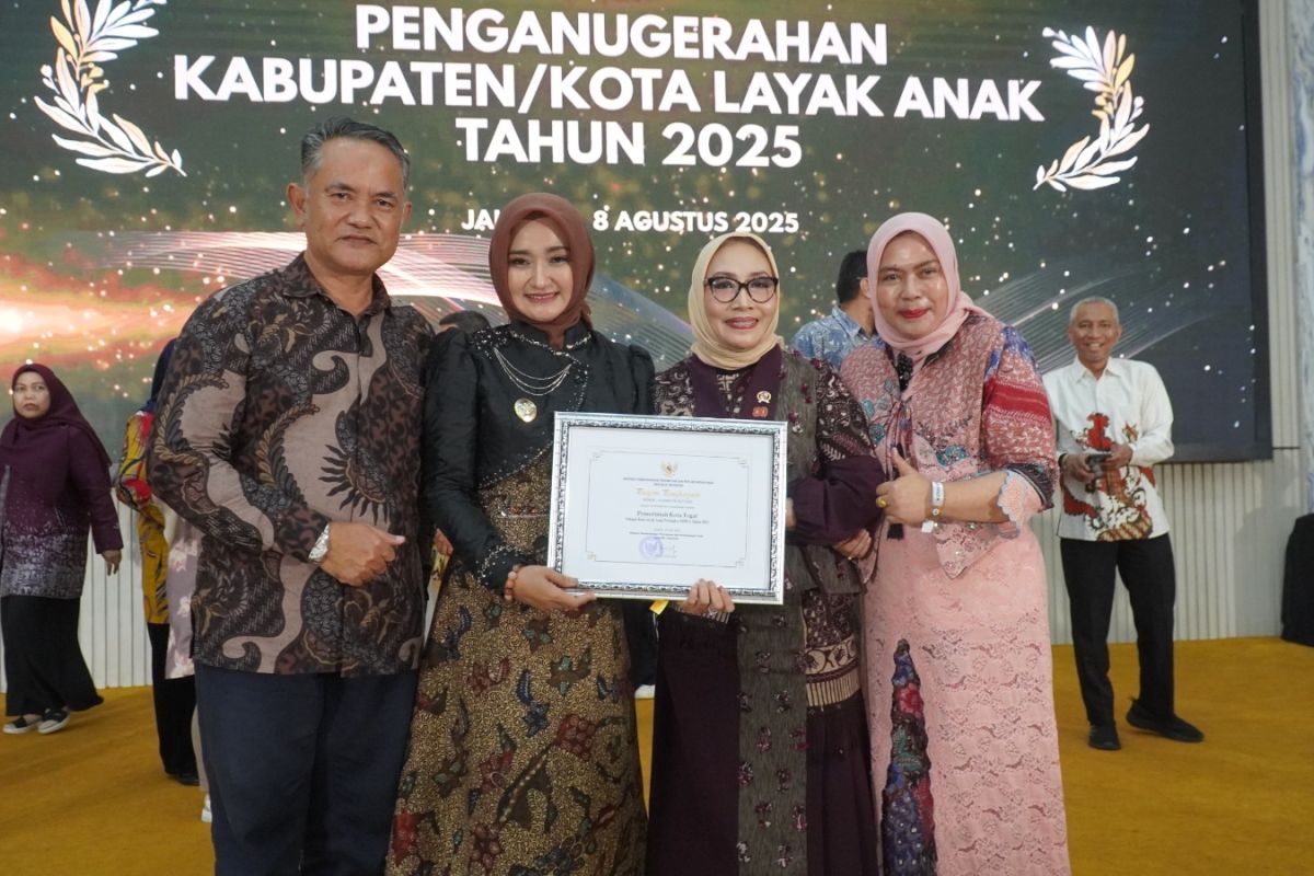 Kota Tegal Raih Predikat Nindya dalam Penganugerahan Kota Layak Anak 2025