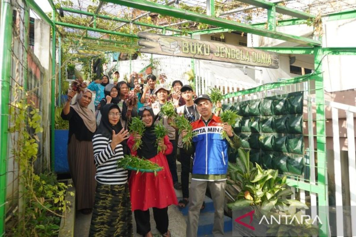 Kebun gantung Wasiat di Gunung Polisi