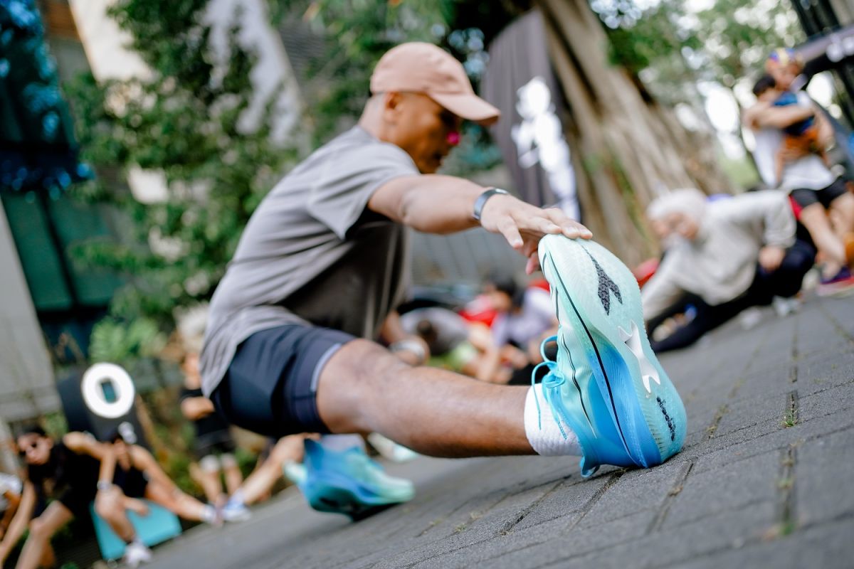 Diadora luncurkan sepatu lari berteknologi carbon plate Nizuno