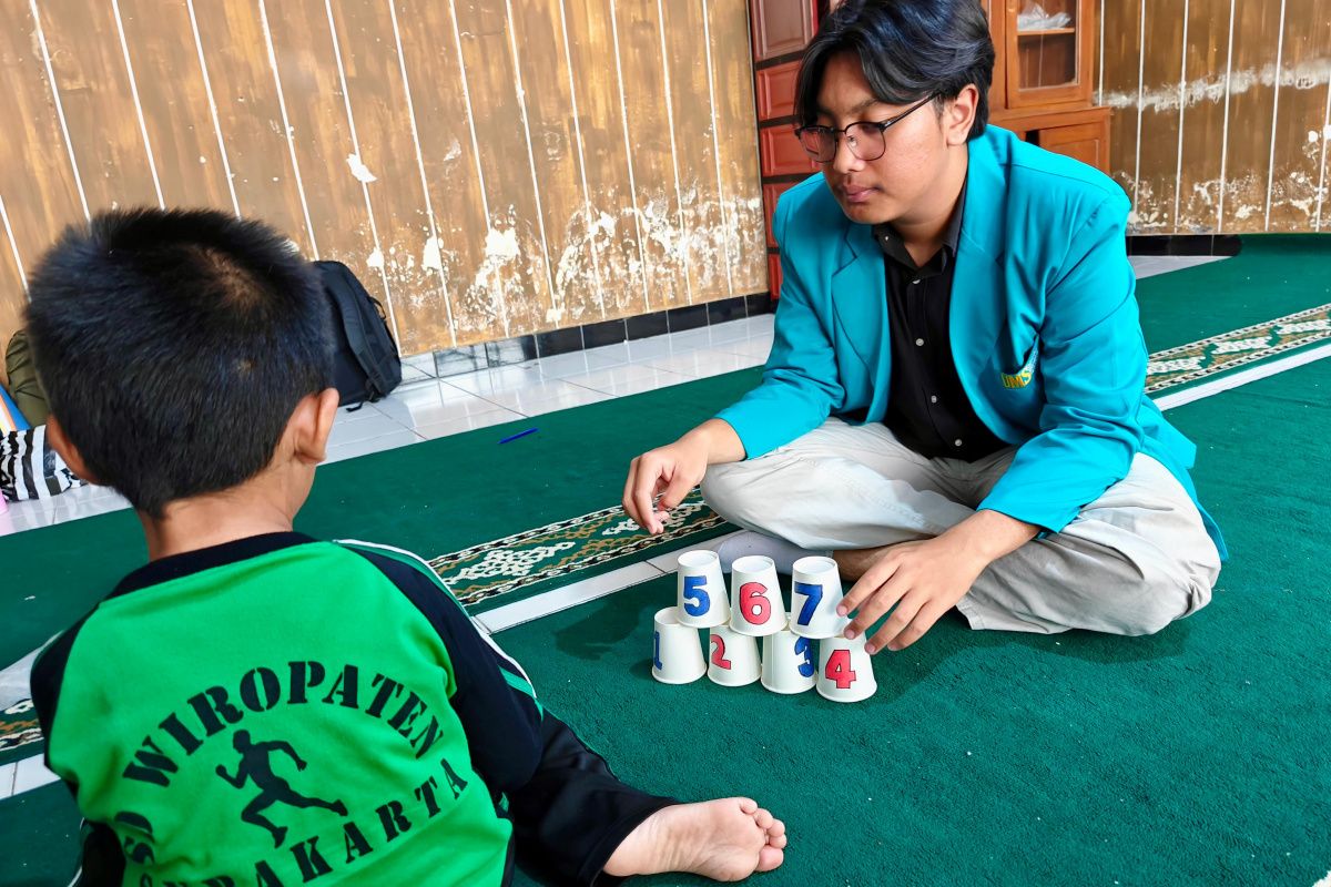 Mahasiswa UMS kembangkan Menara Focus bantu siswa slow learner