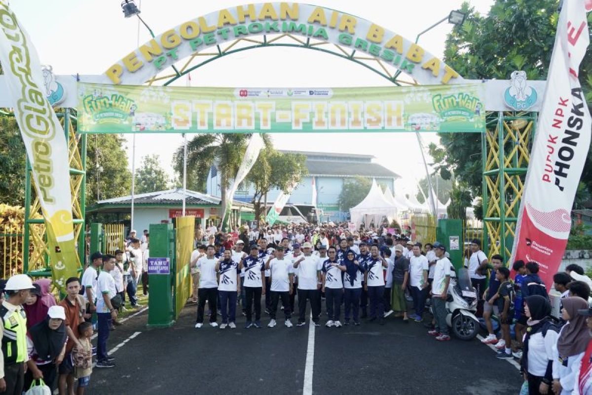 Petrokimia Gresik salurkan program TJSL untuk ribuan warga