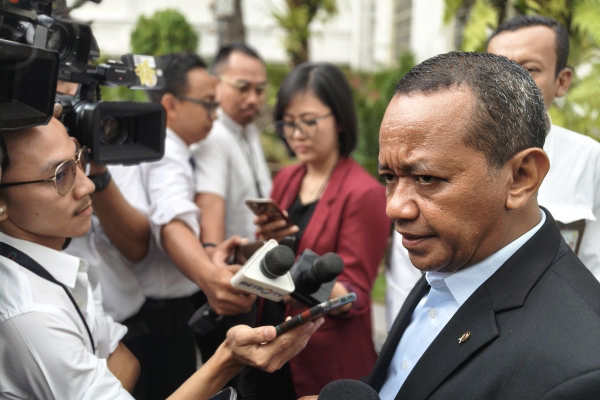 Bahlil: UMKM dan BUMD bisa kelola sumur tua, ekonomi daerah bergerak