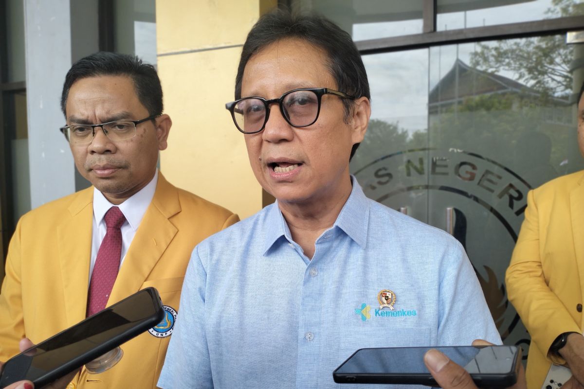 Menkes ungkap beda pendidikan dokter spesialis RI dengan negara lain