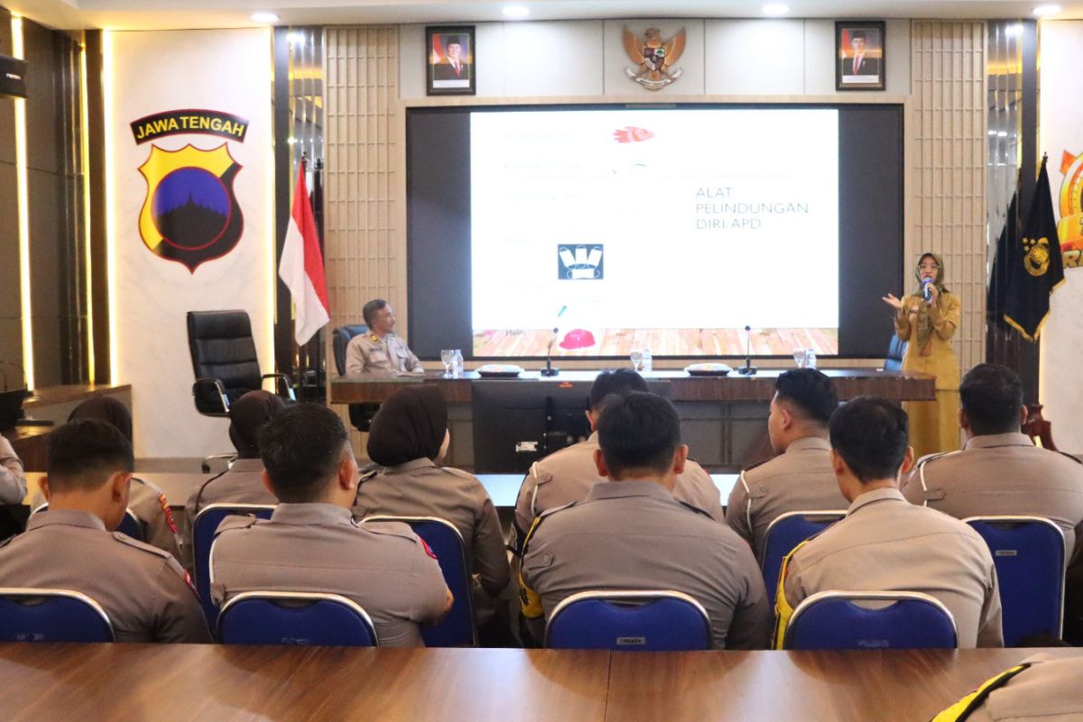 Personel Polres Wonosobo belajar penanganan korban laka lantas