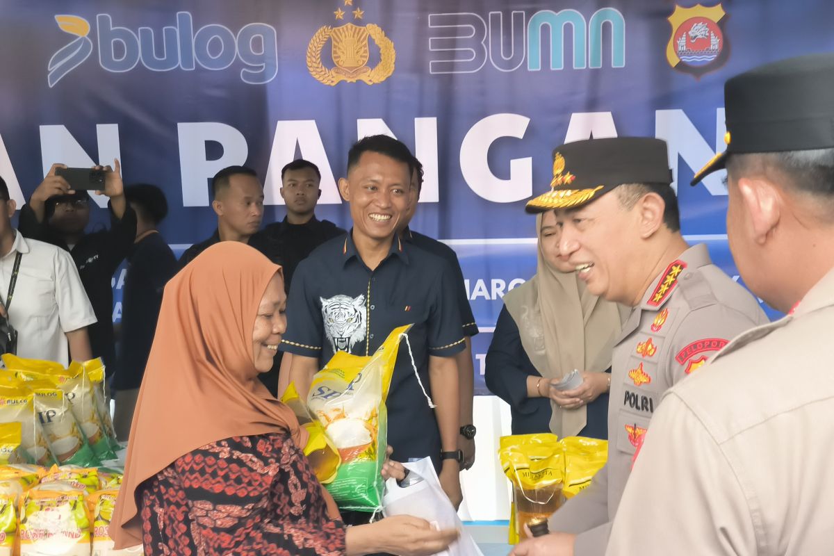 Kapolri resmikan Tim Patroli Maung hingga pantau Gerakan Pangan Murah