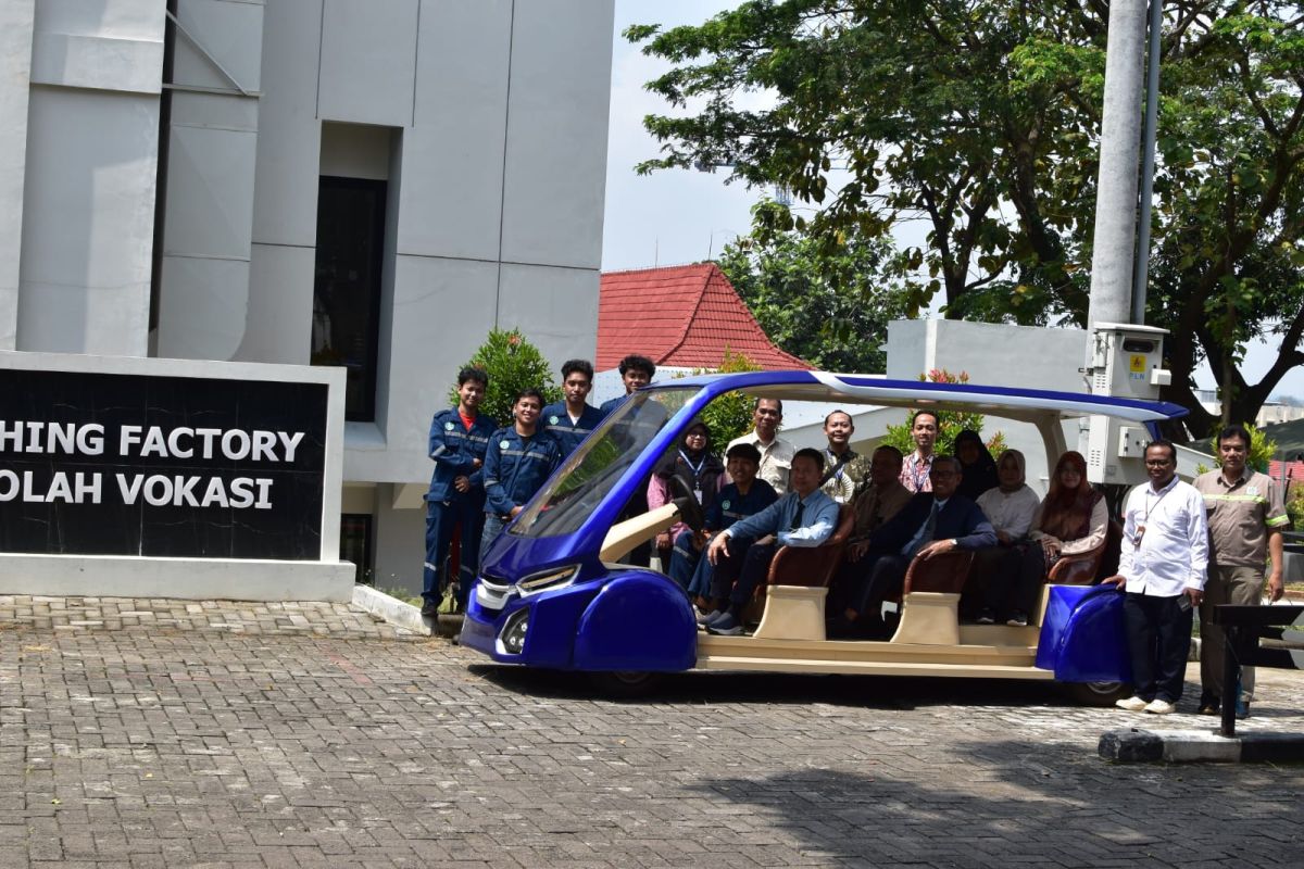Sekolah Vokasi Undip Semarang kembangkan "Buggy Car Hybrid"